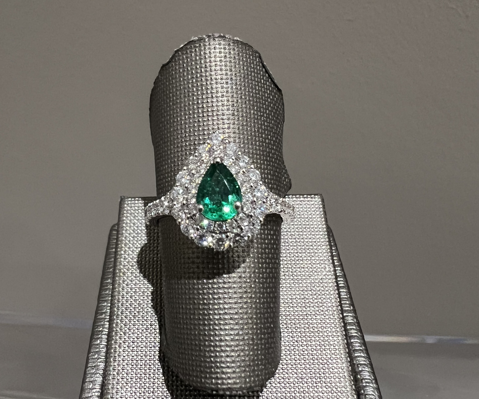 ANELLO CRIVELLI SMERALDO E DIAMANTI